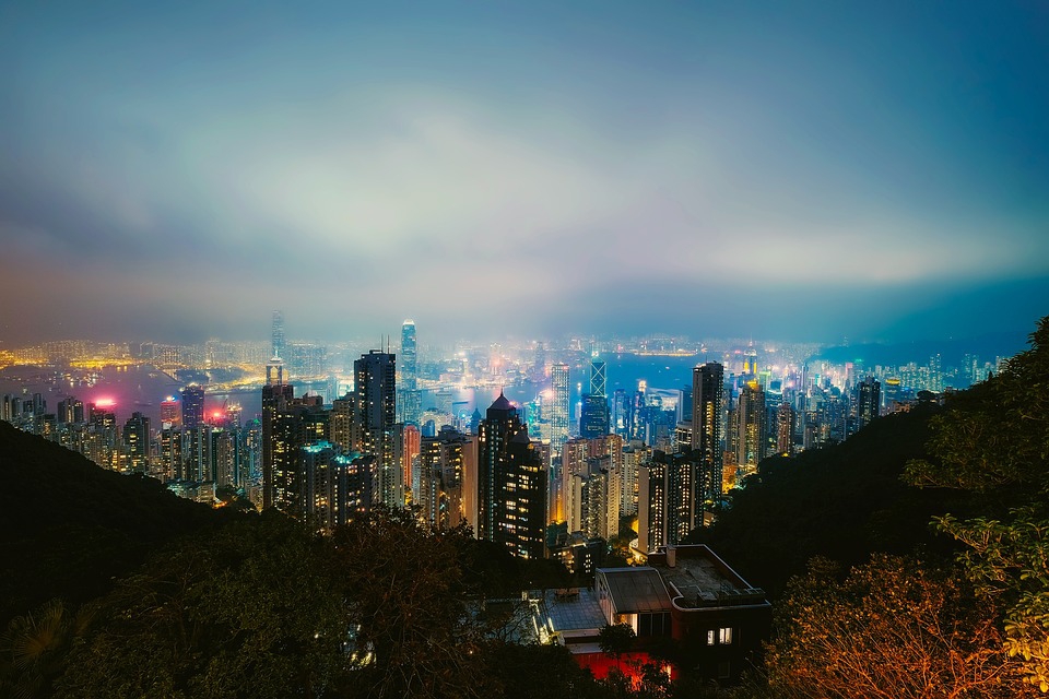 为什么全球富人都喜欢把资产放在香港?